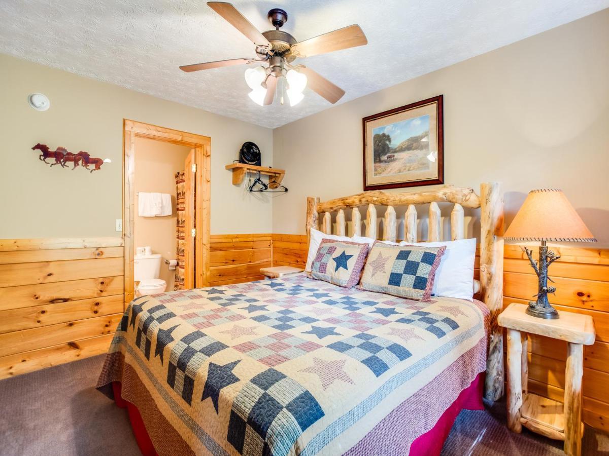 Saddle Ridge Villa แกตลิงเบิร์ก ภายนอก รูปภาพ